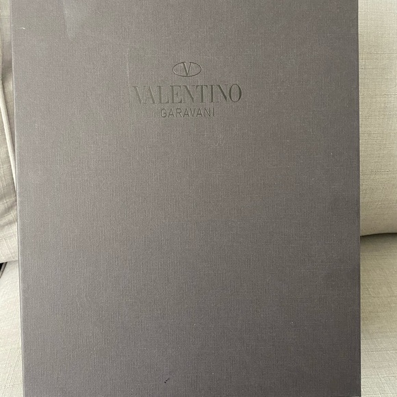 Valentino Sneakers - Picture 7 of 11